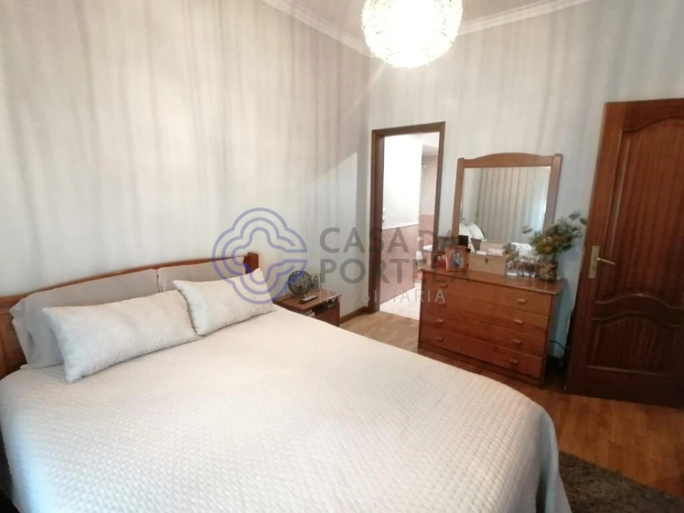 Moradia T3 para Venda em Vilar de Andorinho Foto 16