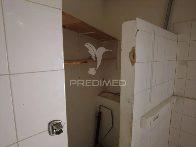 Loja para Arrendamento em Olhão Foto 12