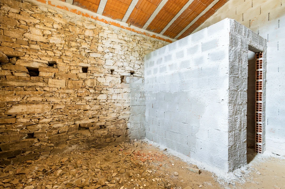 Moradia T4 para Venda em Almodôvar e Graça dos Padrões Foto 5