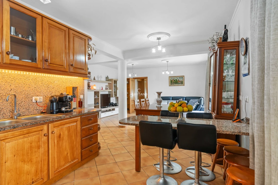 Moradia T4 para Venda em Ponta Delgada Foto 39