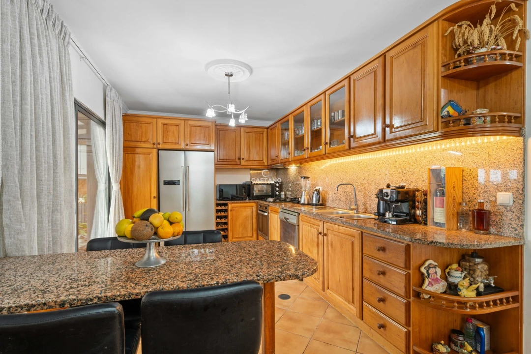 Moradia T4 para Venda em Ponta Delgada Foto 37