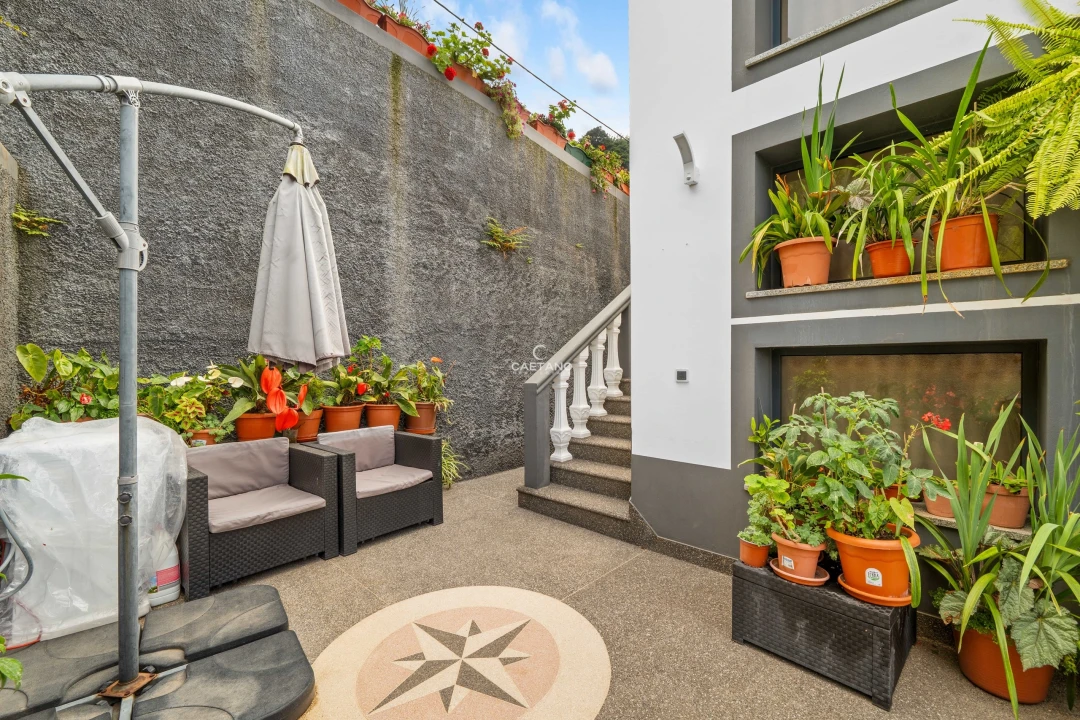 Moradia T4 para Venda em Ponta Delgada Foto 50