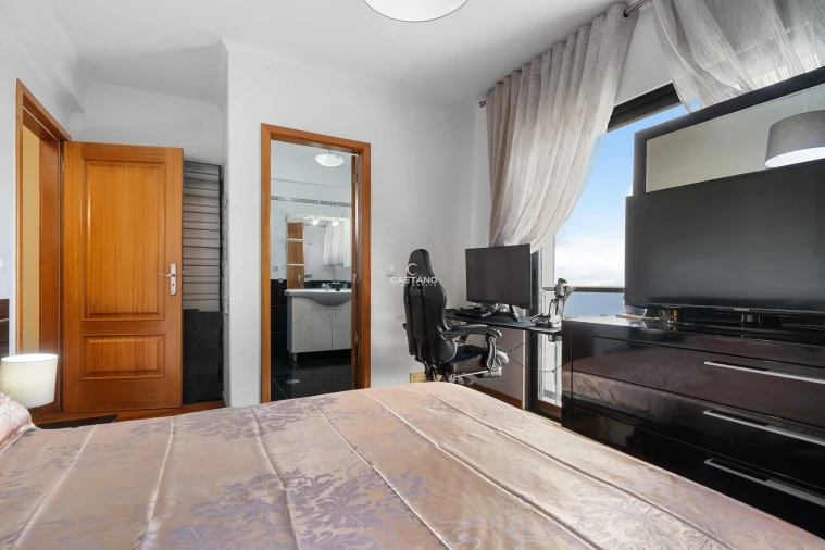 Moradia T4 para Venda em Ponta Delgada Foto 19