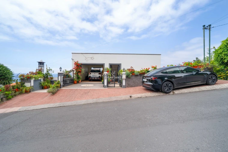 Moradia T4 para Venda em Ponta Delgada Foto 12