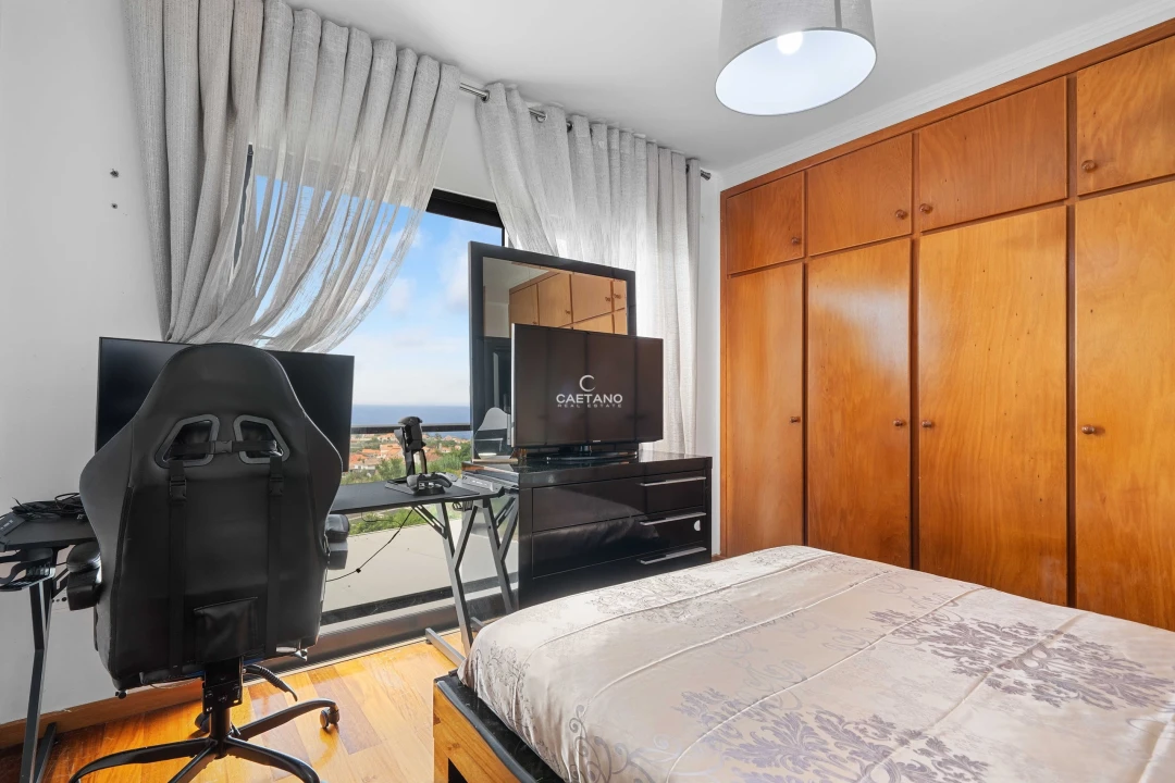 Moradia T4 para Venda em Ponta Delgada Foto 17