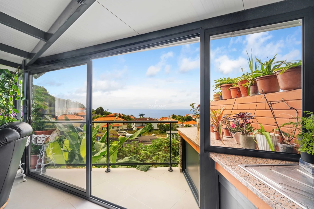 Moradia T4 para Venda em Ponta Delgada Foto 48