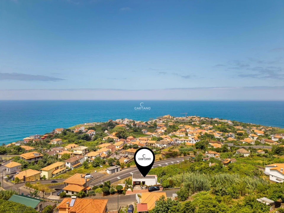 Moradia T4 para Venda em Ponta Delgada Foto 4