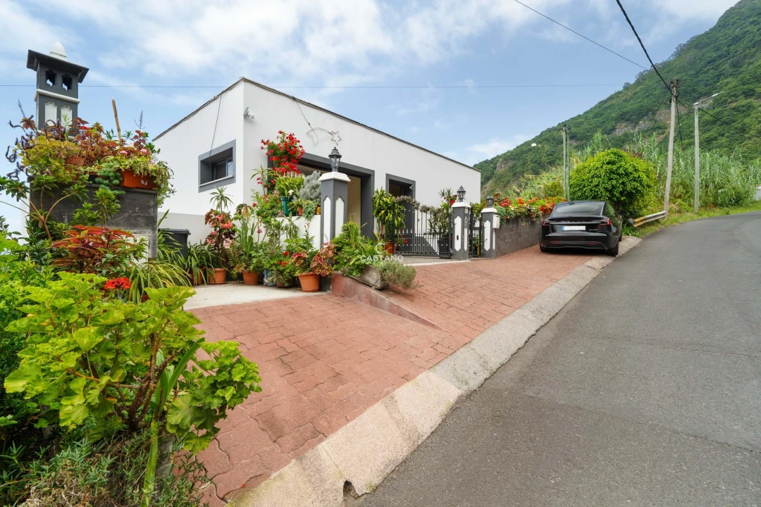 Moradia T4 para Venda em Ponta Delgada Foto 13