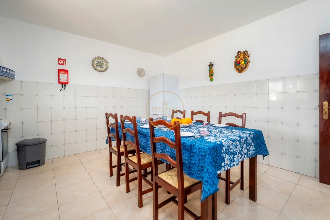 Moradia T4 para Arrendamento em Quarteira Foto 14