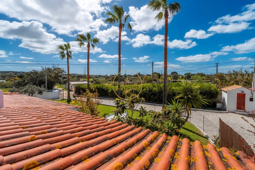 Moradia T4 para Arrendamento em Quarteira Foto 50