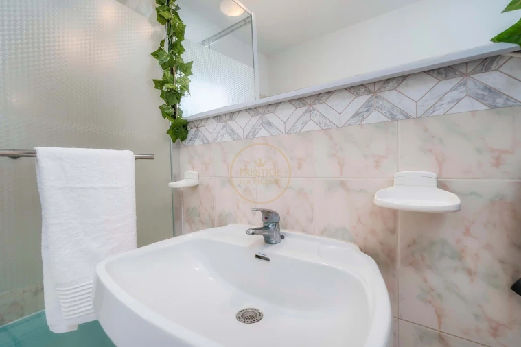 Moradia T4 para Arrendamento em Quarteira Foto 44