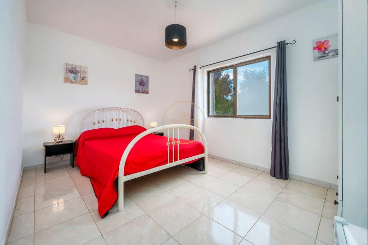 Moradia T4 para Arrendamento em Quarteira Foto 22