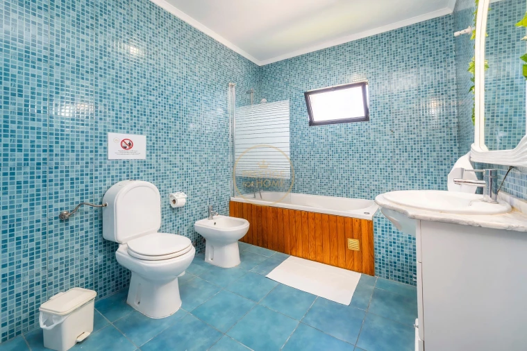 Moradia T4 para Arrendamento em Quarteira Foto 29