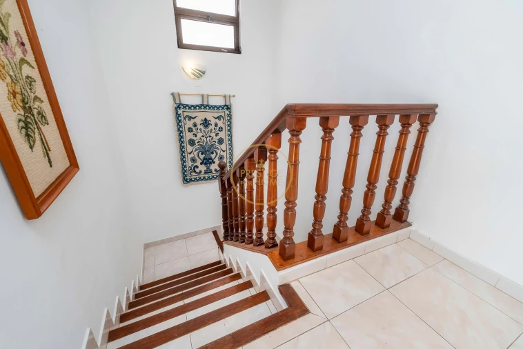 Moradia T4 para Arrendamento em Quarteira Foto 33