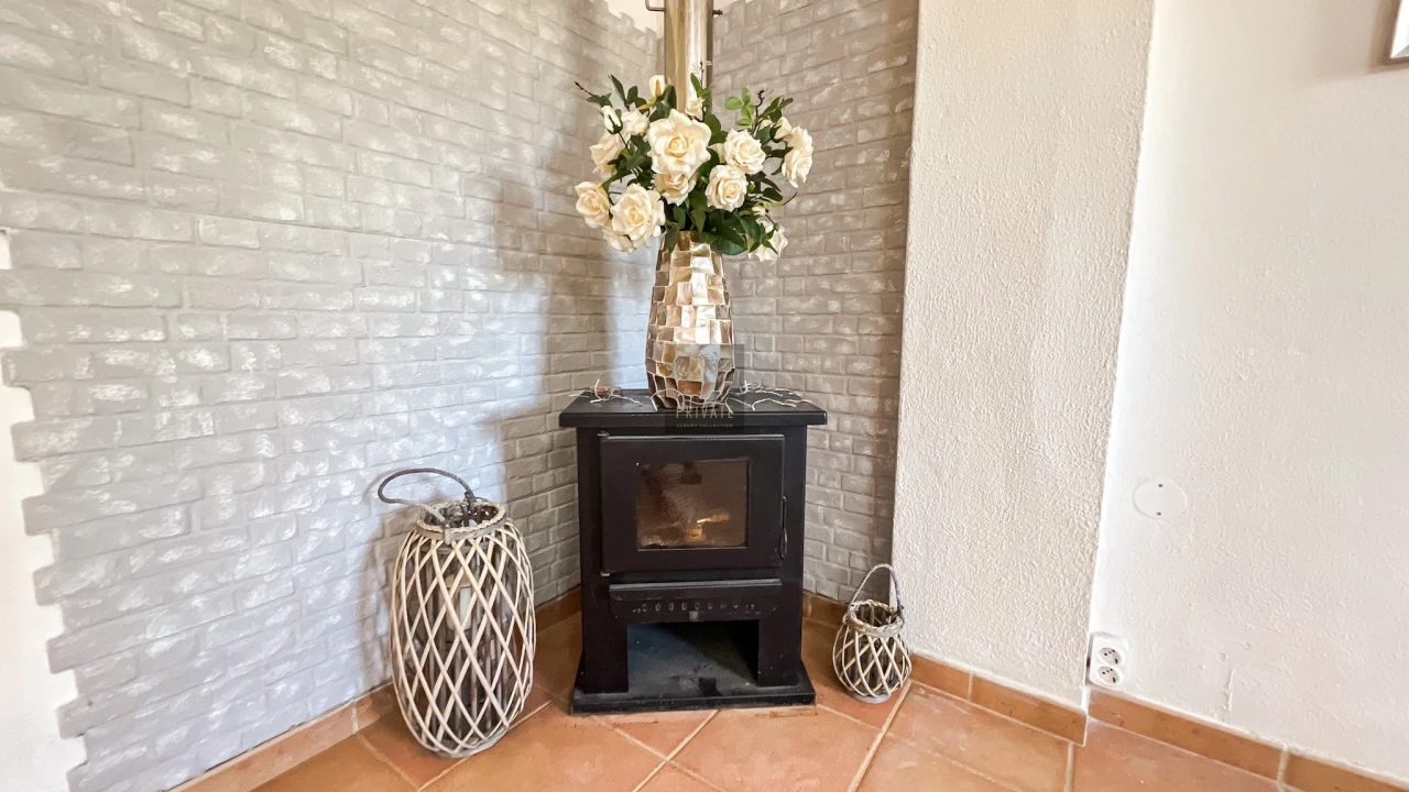 Moradia T5 para Venda em Santa Barbara de Nexe Foto 34