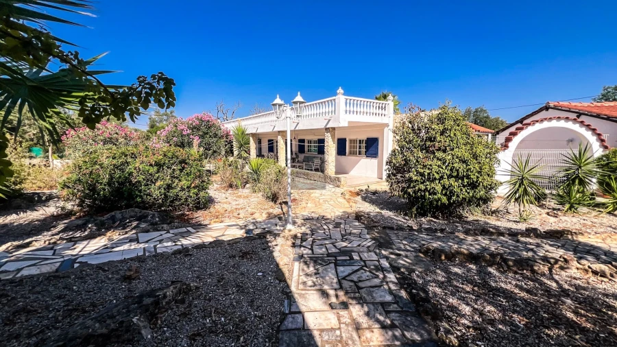 Moradia T5 para Venda em Santa Barbara de Nexe Foto 71