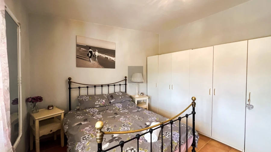 Moradia T5 para Venda em Santa Barbara de Nexe Foto 19