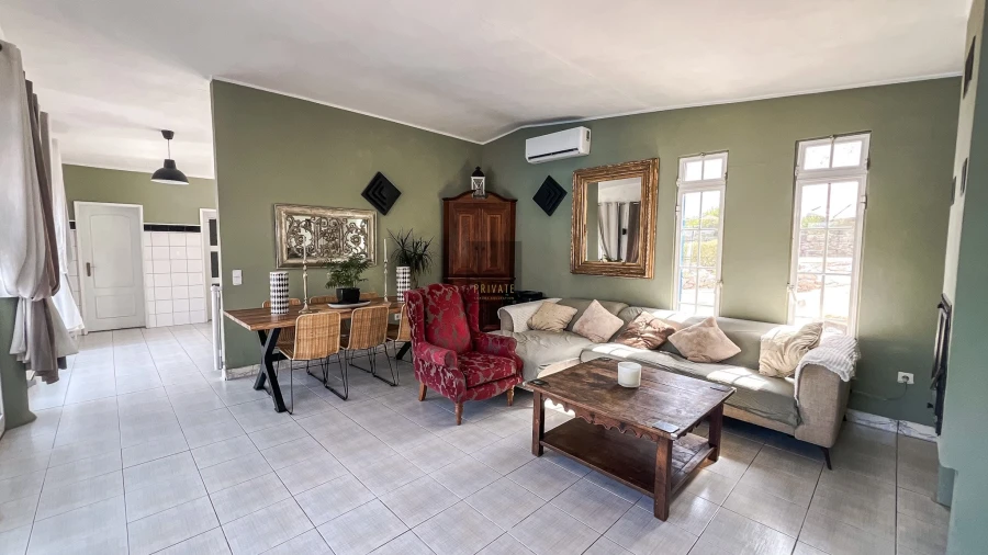 Moradia T5 para Venda em Santa Barbara de Nexe Foto 52