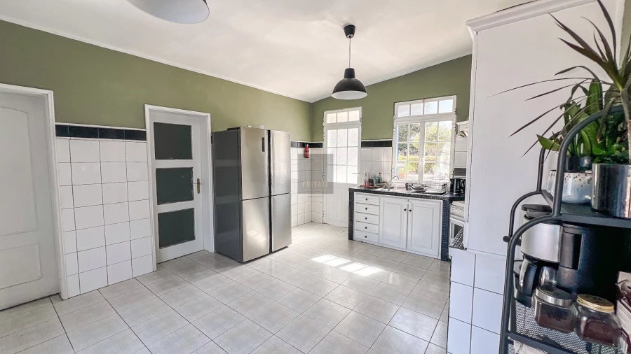 Moradia T5 para Venda em Santa Barbara de Nexe Foto 55