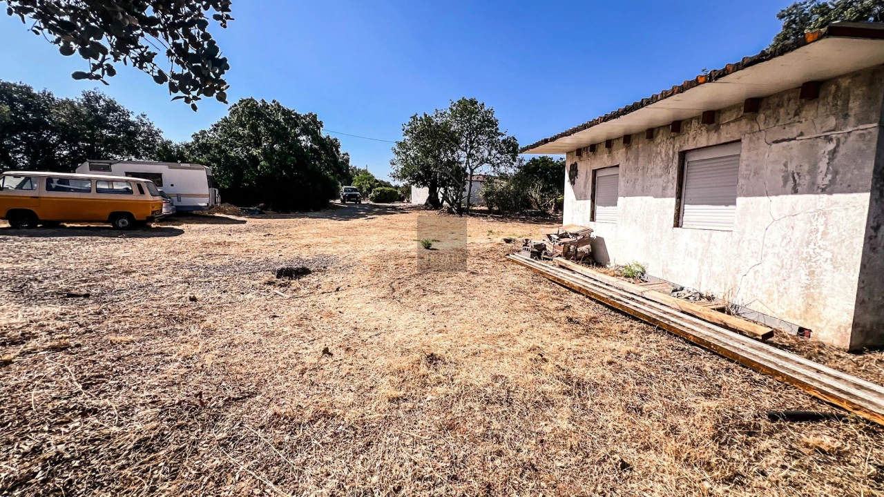 Moradia T5 para Venda em Santa Barbara de Nexe Foto 78