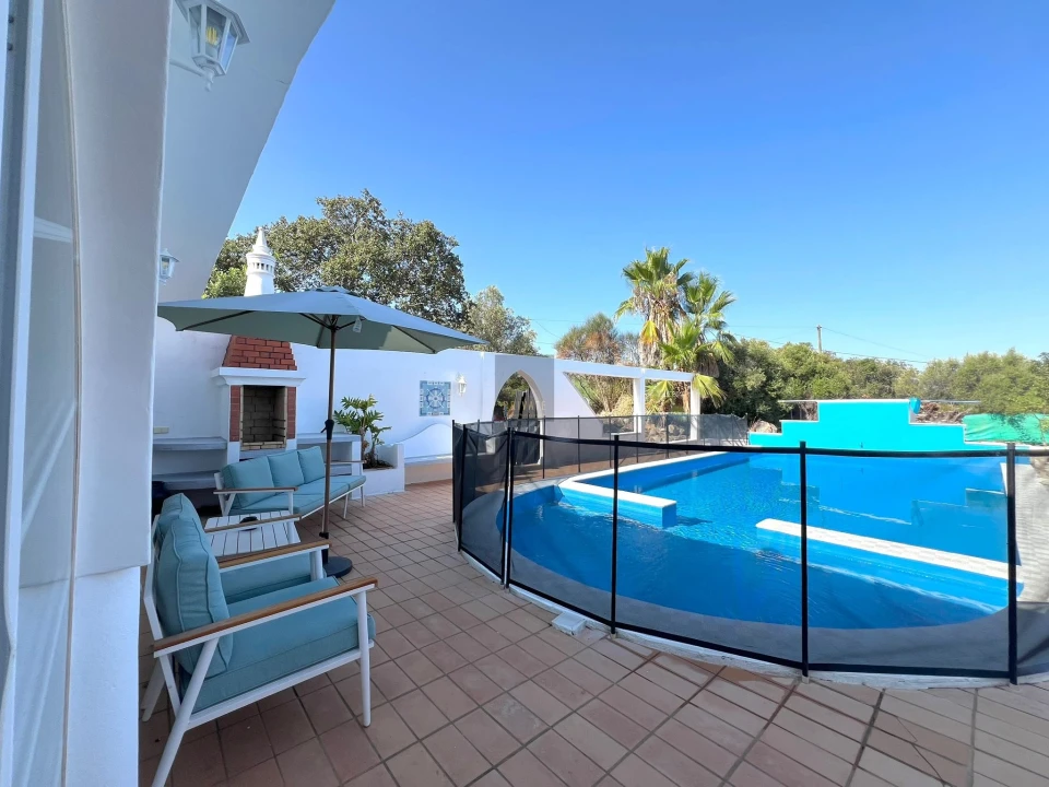 Moradia T5 para Venda em Santa Barbara de Nexe Foto 49