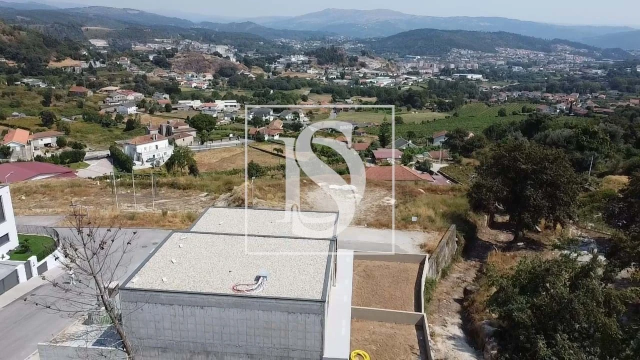 Moradia T3 para Venda em Lanhoso Foto 27