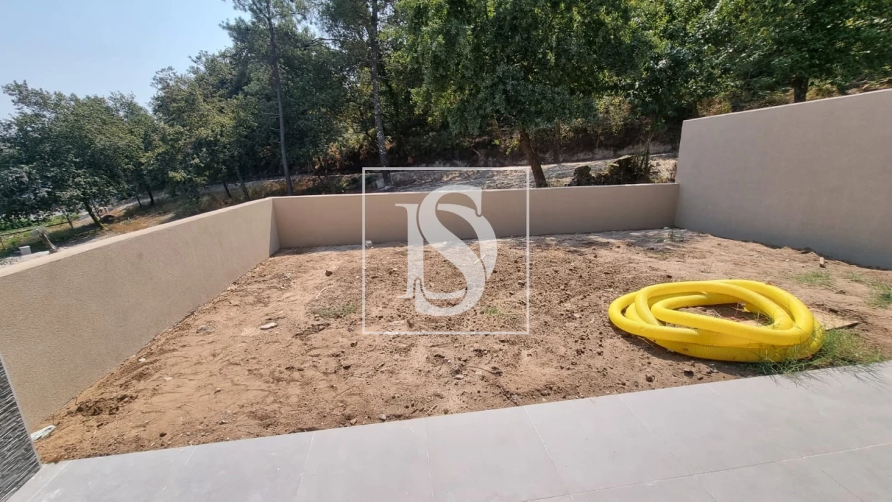 Moradia T3 para Venda em Lanhoso Foto 16