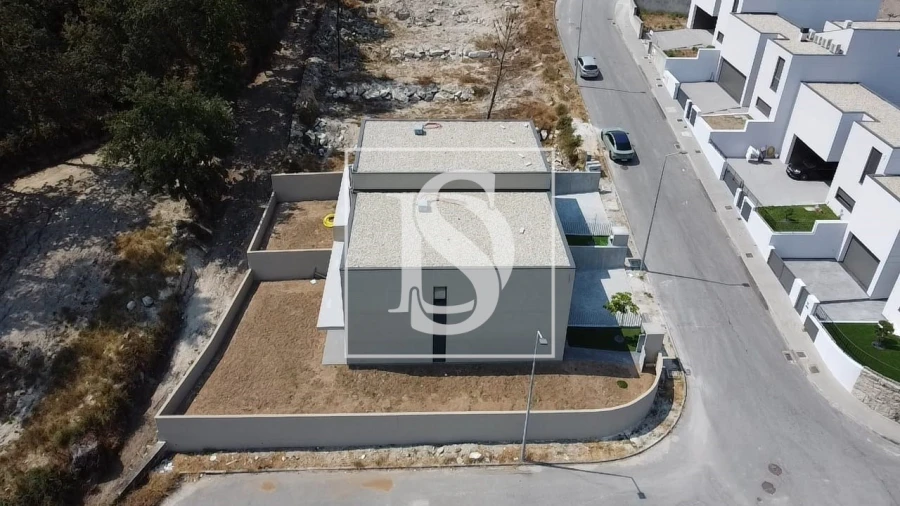 Moradia T3 para Venda em Lanhoso Foto 13