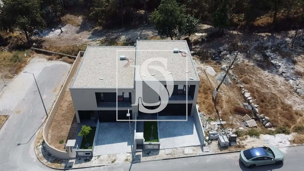 Moradia T3 para Venda em Lanhoso Foto 22