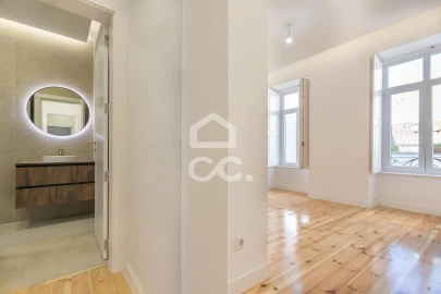 Apartamento T5 para Venda em Santo António