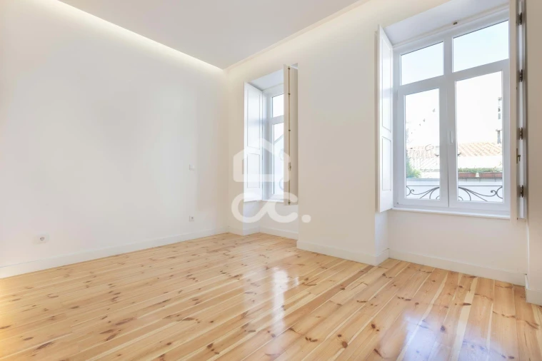Apartamento T5 para Venda em Santo António Foto 2