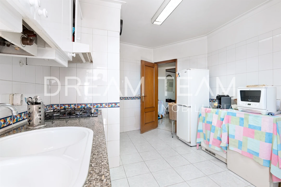 Apartamento T2 para Venda em Rio de Mouro Foto 13