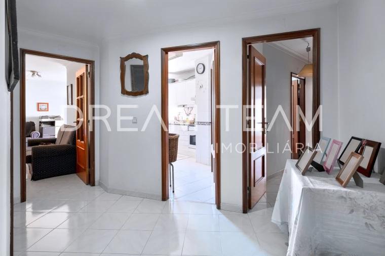 Apartamento T2 para Venda em Rio de Mouro Foto 8