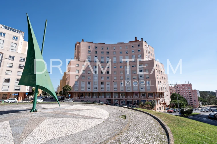 Apartamento T2 para Venda em Rio de Mouro Foto 18