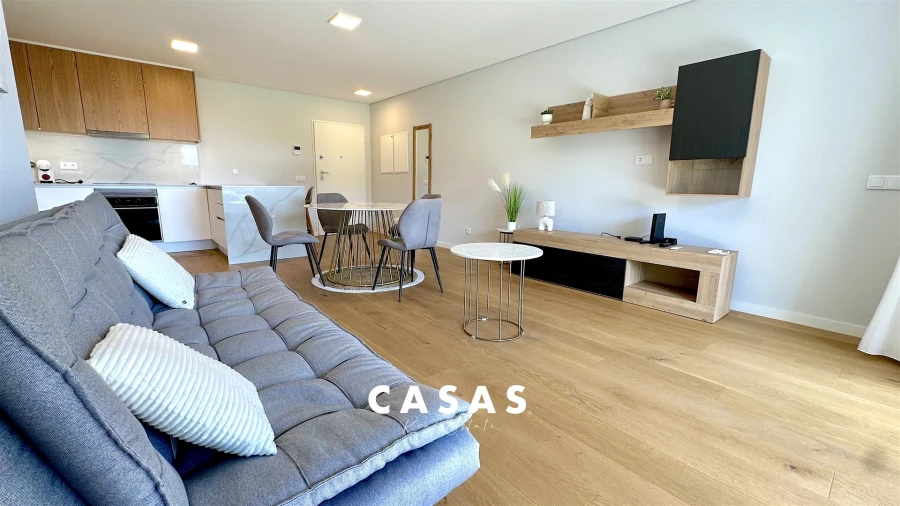 Apartamento T2 para Arrendamento em Santo Antonio Foto 11