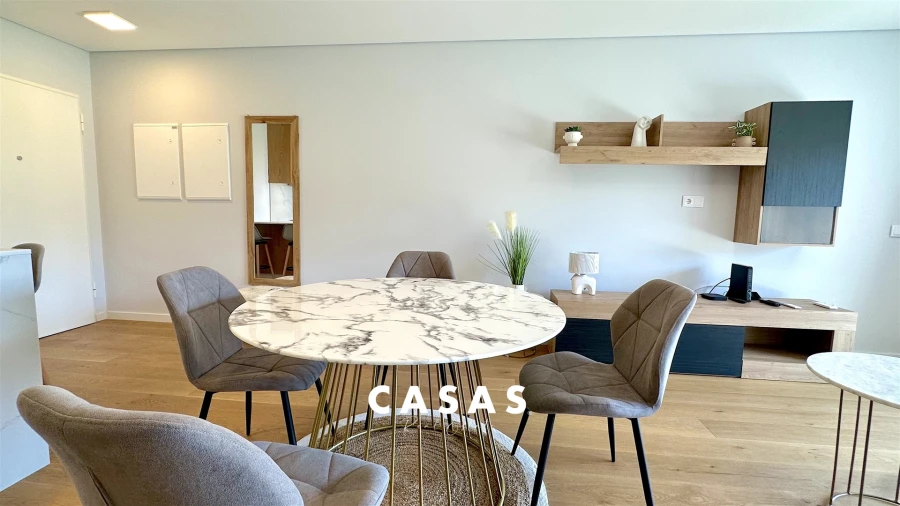 Apartamento T2 para Arrendamento em Santo Antonio Foto 15