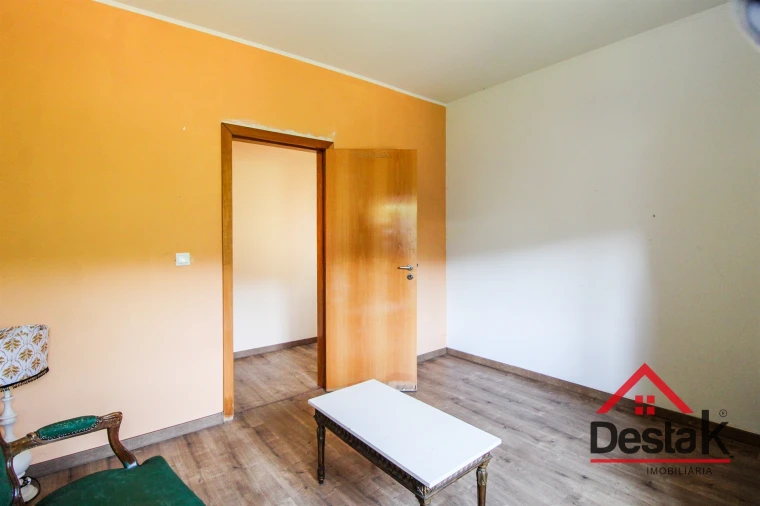 Quinta T3 para Venda em Arcozelo das Maias Foto 23