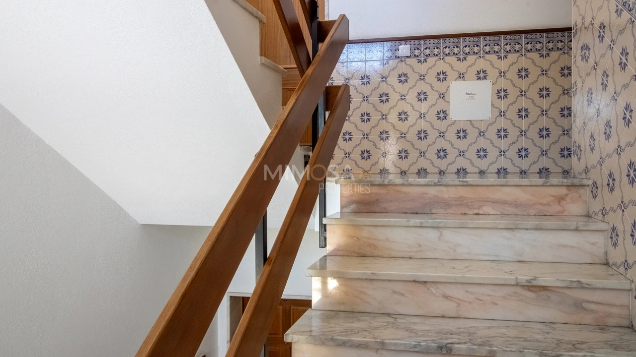 Apartamento T3 para Arrendamento em Lagos (São Sebastião e Santa Maria) Foto 24