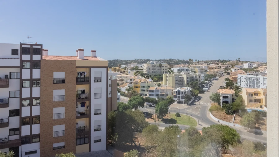 Apartamento T3 para Arrendamento em Lagos (São Sebastião e Santa Maria) Foto 1