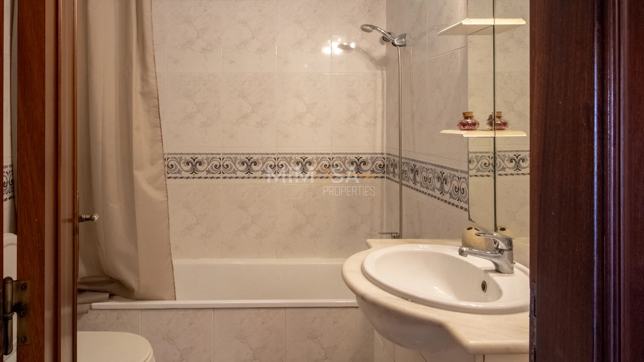 Apartamento T3 para Arrendamento em Lagos (São Sebastião e Santa Maria) Foto 20