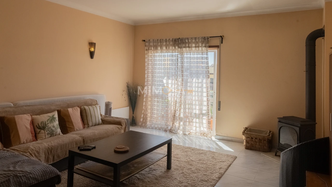 Apartamento T3 para Arrendamento em Lagos (São Sebastião e Santa Maria) Foto 3