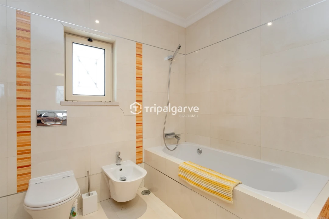 Moradia T4 para Venda em Albufeira e Olhos de Água Foto 38