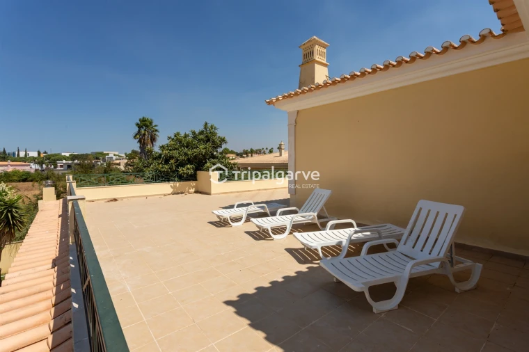 Moradia T4 para Venda em Albufeira e Olhos de Água Foto 10