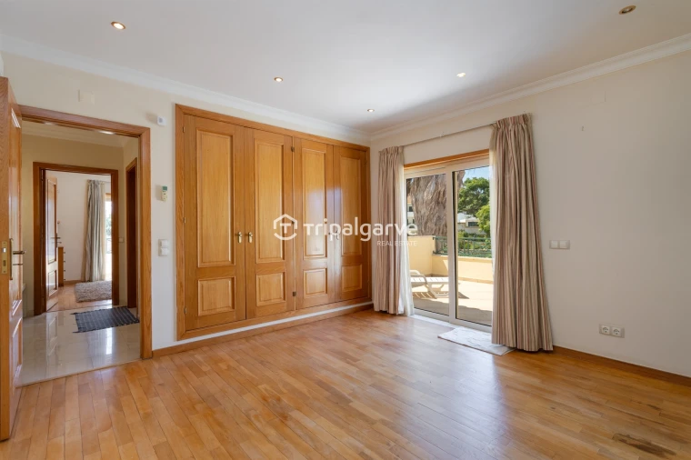 Moradia T4 para Venda em Albufeira e Olhos de Água Foto 27