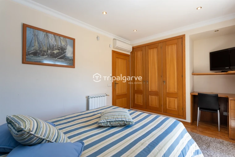 Moradia T4 para Venda em Albufeira e Olhos de Água Foto 30