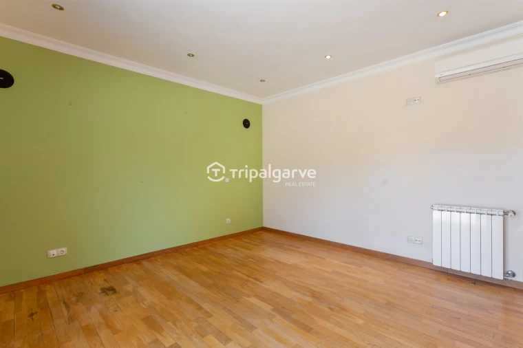 Moradia T4 para Venda em Albufeira e Olhos de Água Foto 28