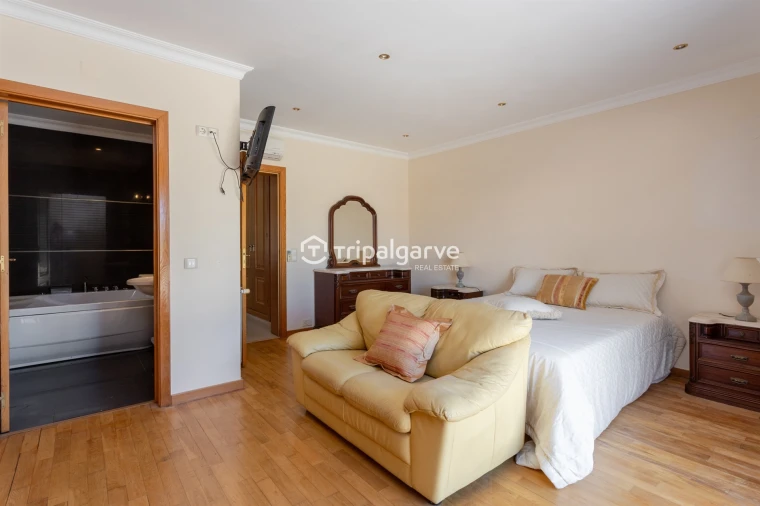 Moradia T4 para Venda em Albufeira e Olhos de Água Foto 31