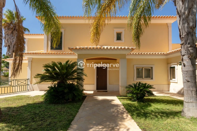 Moradia T4 para Venda em Albufeira e Olhos de Água Foto 41