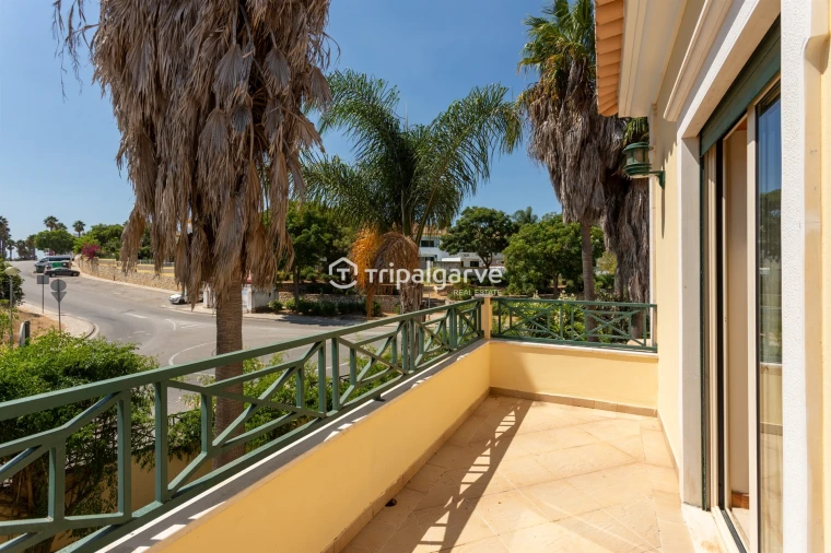 Moradia T4 para Venda em Albufeira e Olhos de Água Foto 8