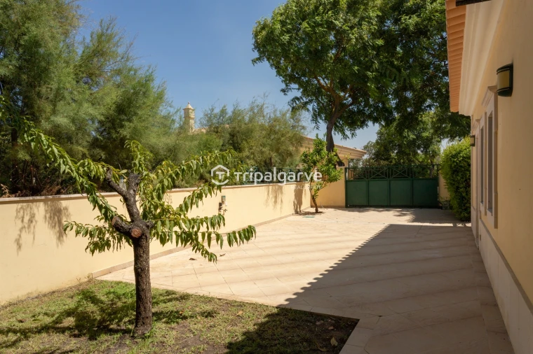 Moradia T4 para Venda em Albufeira e Olhos de Água Foto 19